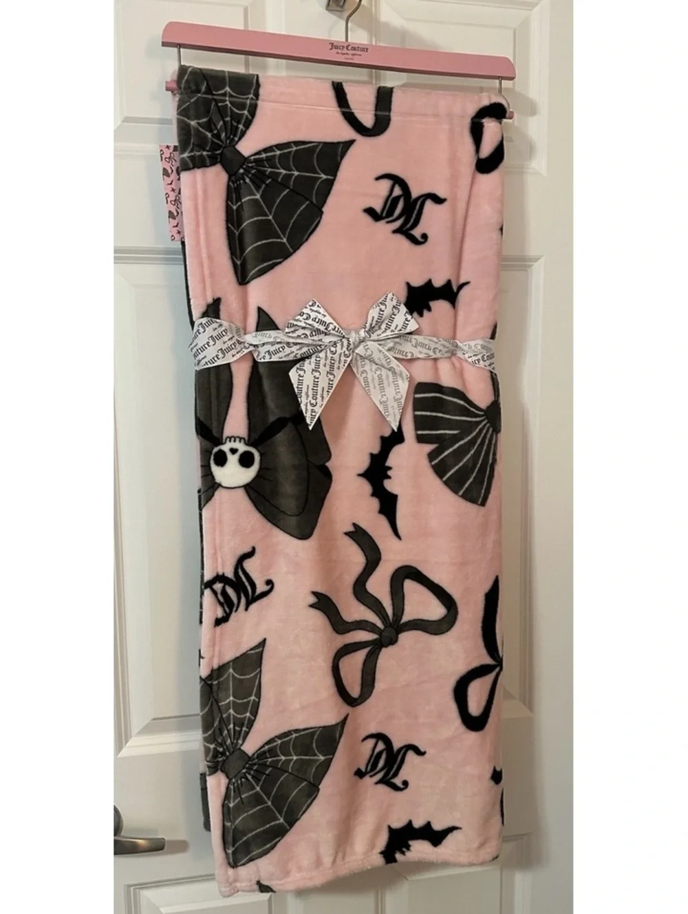Juicy Couture Oversized Plush Printed Throw Blanket 60x70 Pink with Black Bats